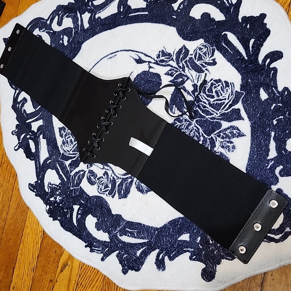 Lace up Corset waist belt - Picture 4 of 6